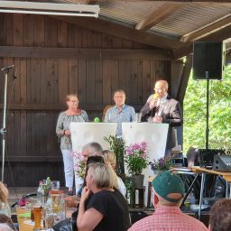 1. Beig. Sybille Höchel, Beig. Erich Pojtinger, Bm Gernot Kuhn (von links nach rechts)